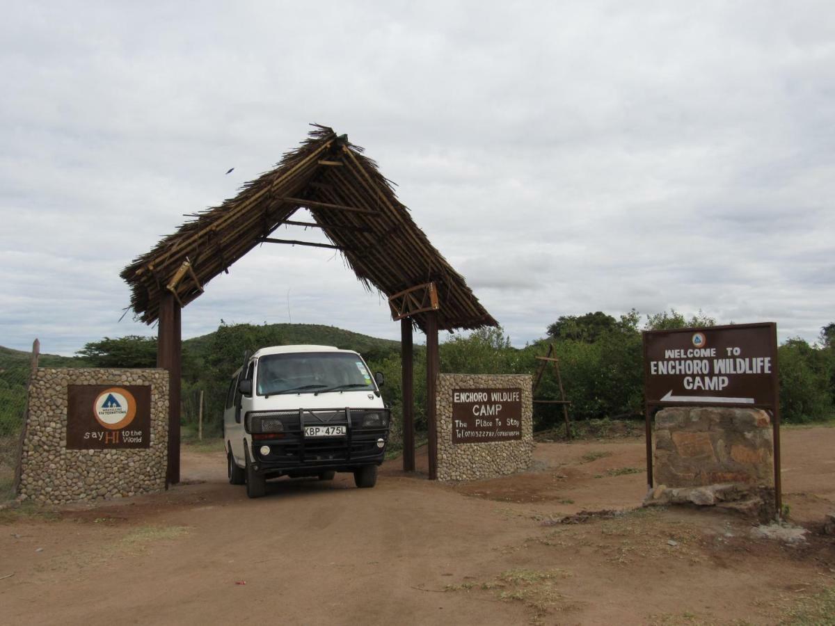 Hotel Enchoro Wildlife Camp à Ololaimutiek Extérieur photo